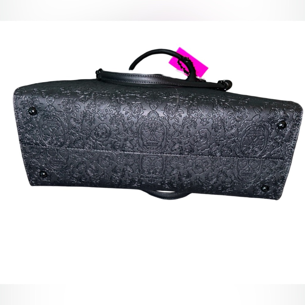 BETSEY JOHNSON XL BLACK SUGAR SKULL & HEARTS DOUBLE HANDLE/CHAIN STRAPS TOTE NWT - Picture 7 of 15